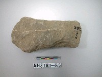 藏品(中型淺腰打製石斧)的圖片